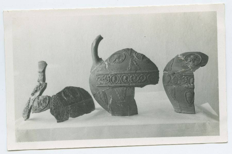 Kolme savinõu osad Pirita kloostrist.