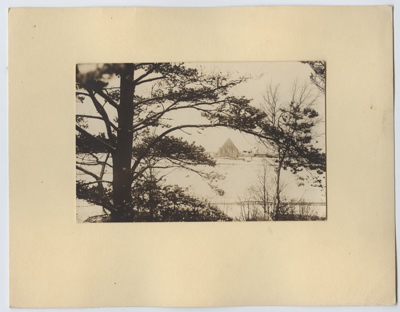 Tallinn, Pirita kloostrivaremed ida poolt, talvel, fotovõistlustöö.