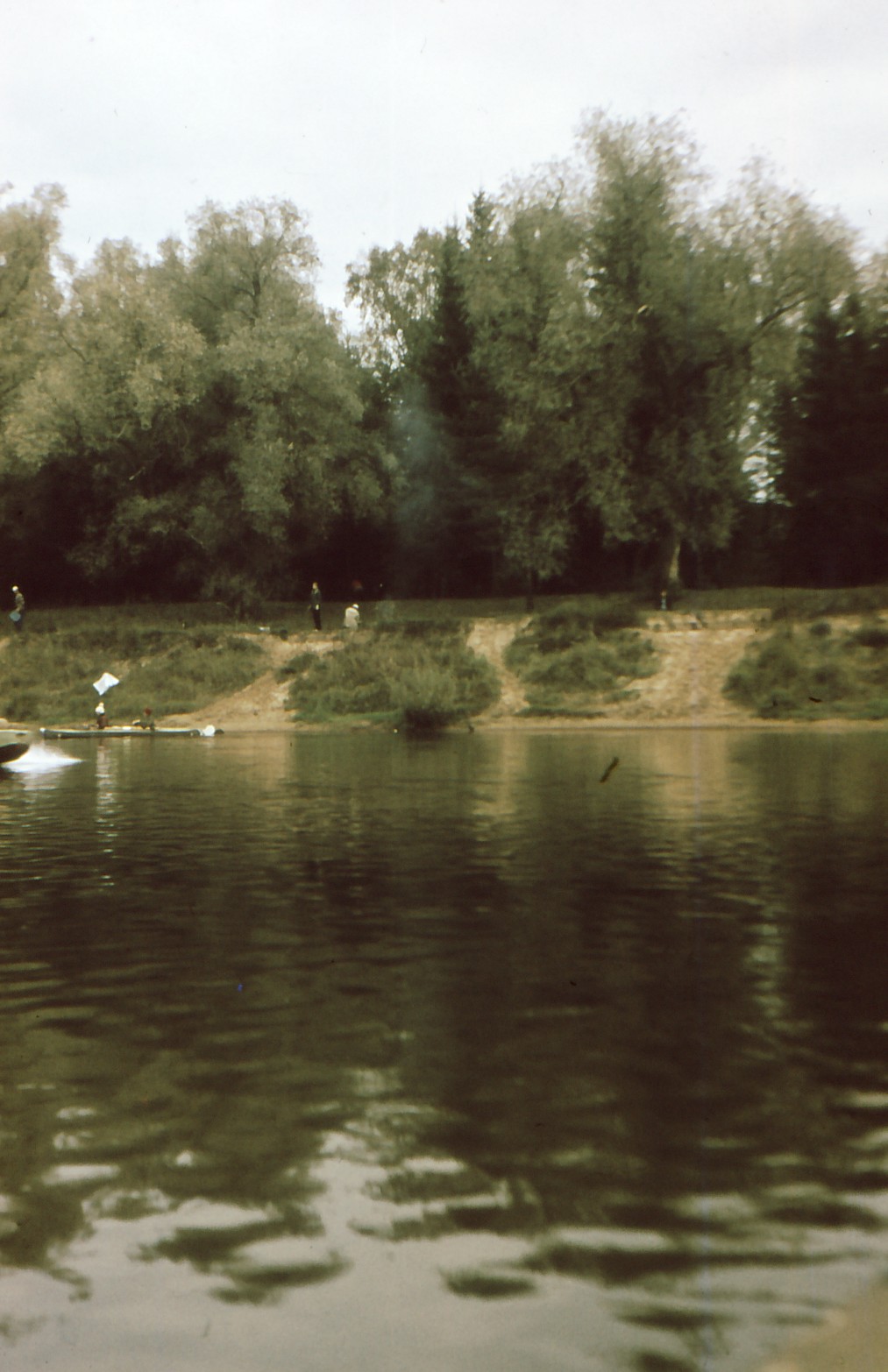 Süstamatk Gauja jõel Strenci-Sigulda, sügis 1972. Strenci.