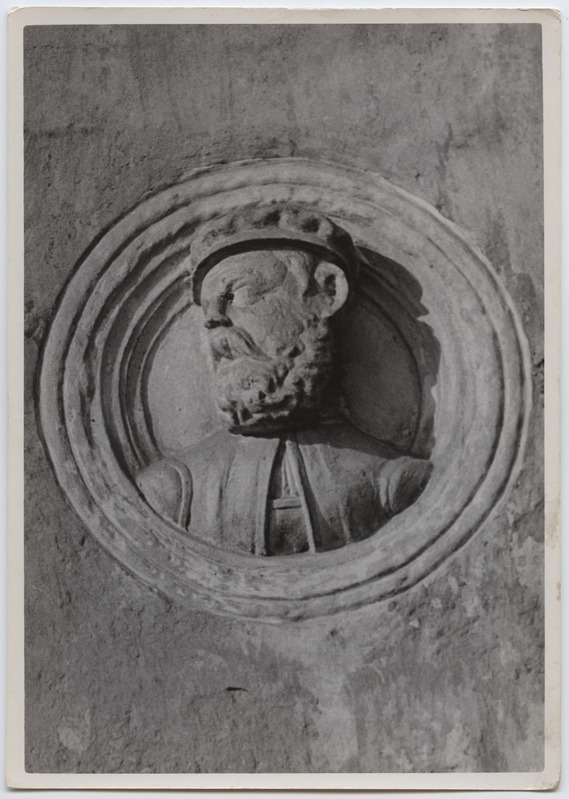 Vaekoja seinareljeef.