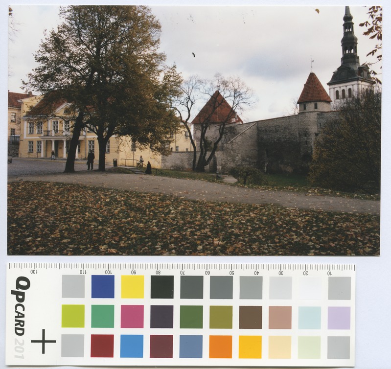 Tallinna linnamüür ja Lossi plats 7