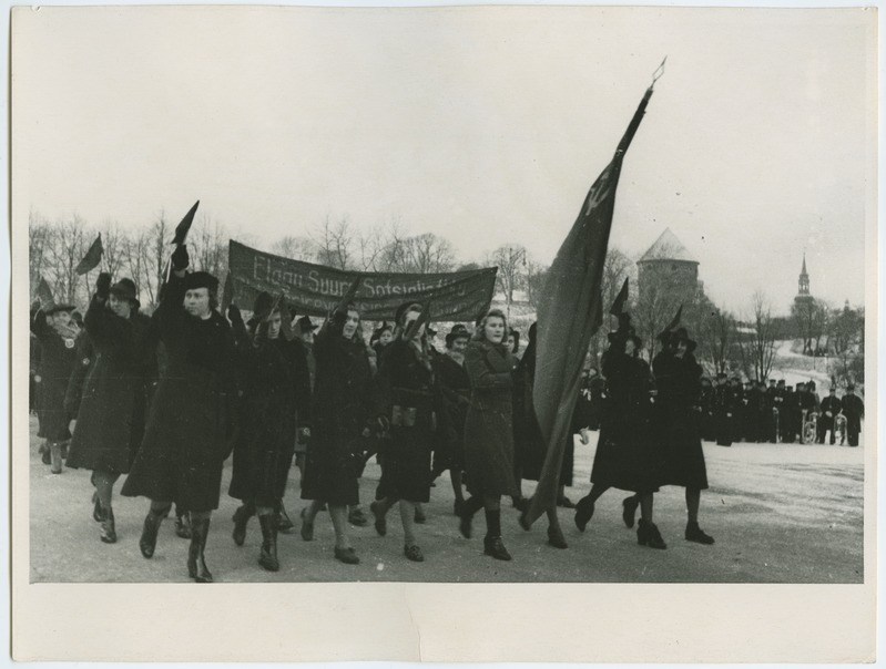 Tallinn, töörahva demonstratsioon 7. novembril 1940. aastal Vabaduse väljakul.