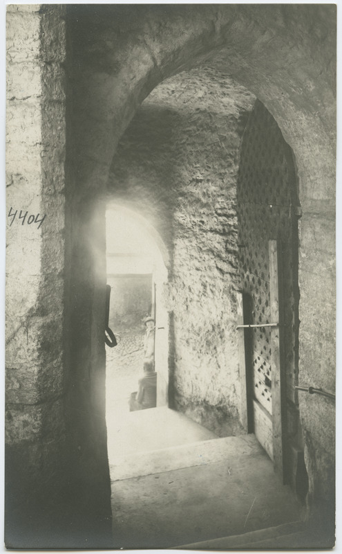 Lühikese jala värav