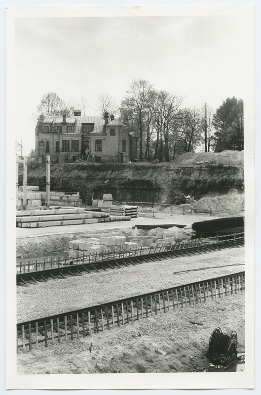 Raamatukogu ehitamine Tõnismäel