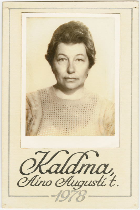 Foto albumist Tallinna TK ENSV teenelised kaubandustöötajad ajavahemikust 1967-1991. Aino Kaldma, Augusti tütar. 1978.