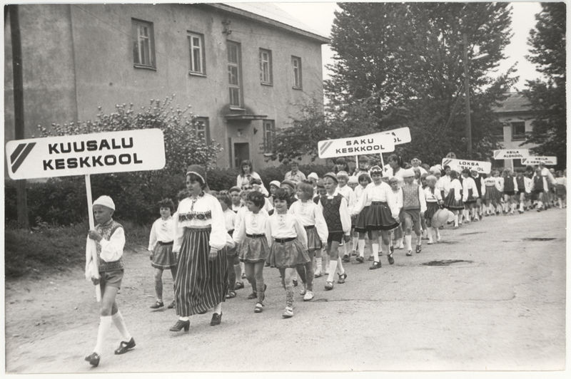 Harju 6. võimlemispeo rongkäik Keilas