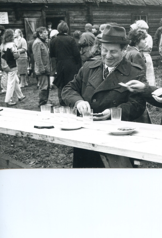 Luuleauhind Vladimir Beekmanile