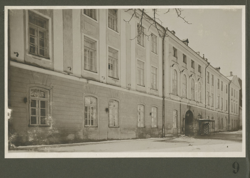 Tallinn. Toompea loss. Riigikogu hoone esifassaad.
