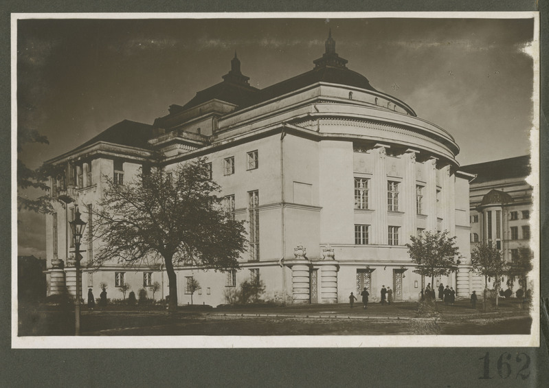 Tallinn. Eesti Teater Estonia hoone.