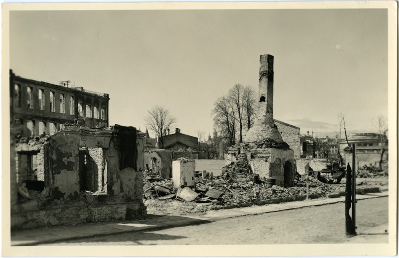 Purustatud Tallinn 1944. a. Tartu maantee.