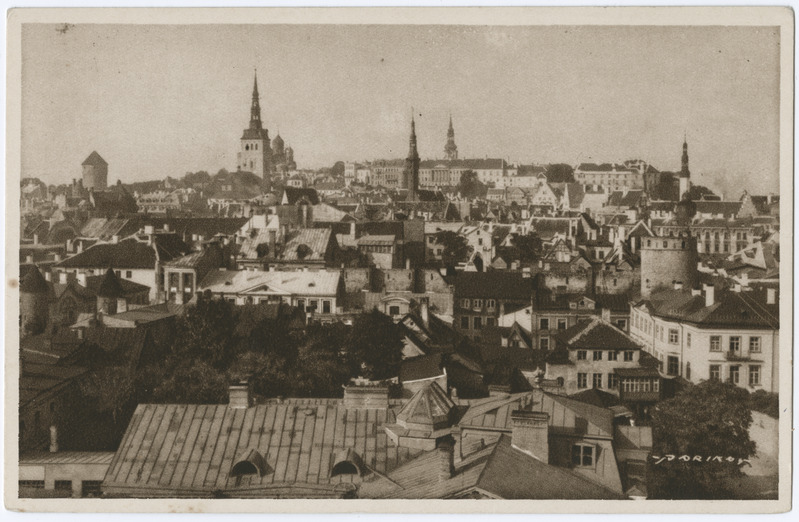 Tallinn, vaade vanalinnale Pritsimaja tornist.