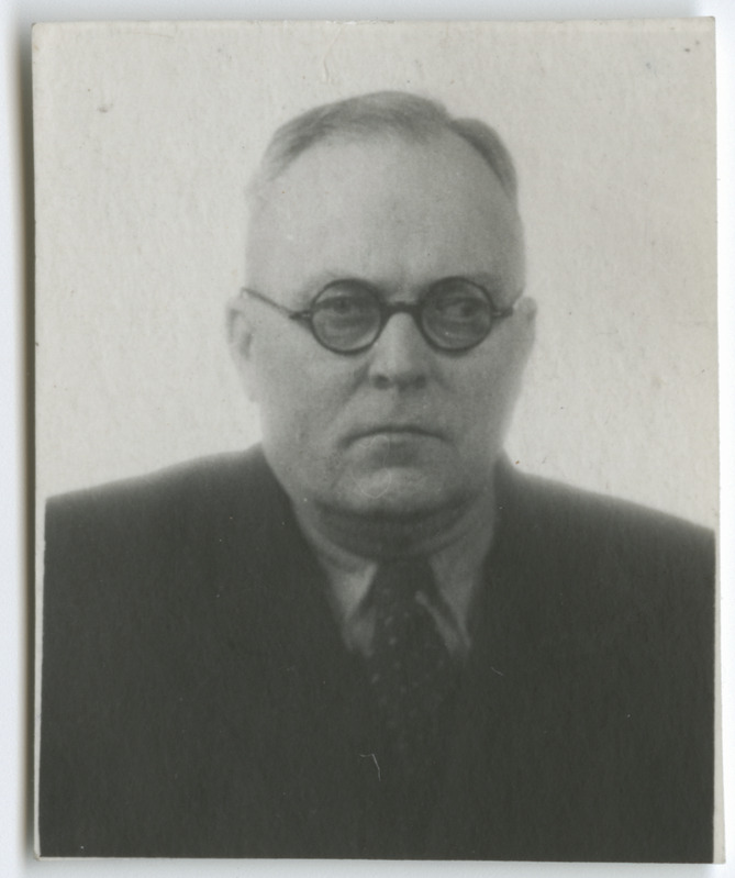 Voldemar Sikk Mendriku poeg, sündinud 1902 Valgas. Eestimaa Töörahva partei liige, arreteeriti 1924.