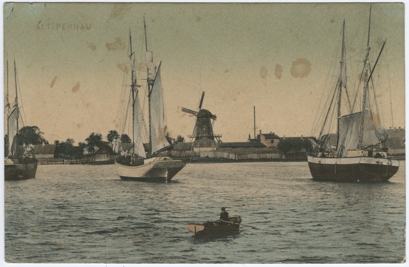 Postkaart. Pärnu - vaade laevadele, taustal tuuleveski.