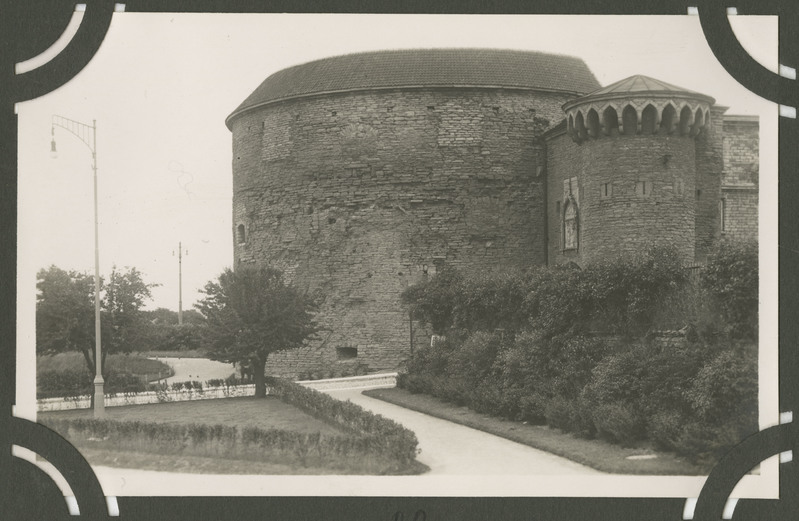 Tallinn. Suure rannavärava eesvärav, paks Margareete