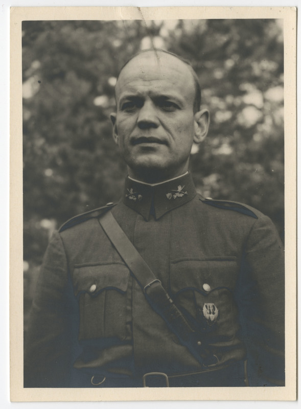 Portree: leitnant Elmar Roo - Ratsarügement