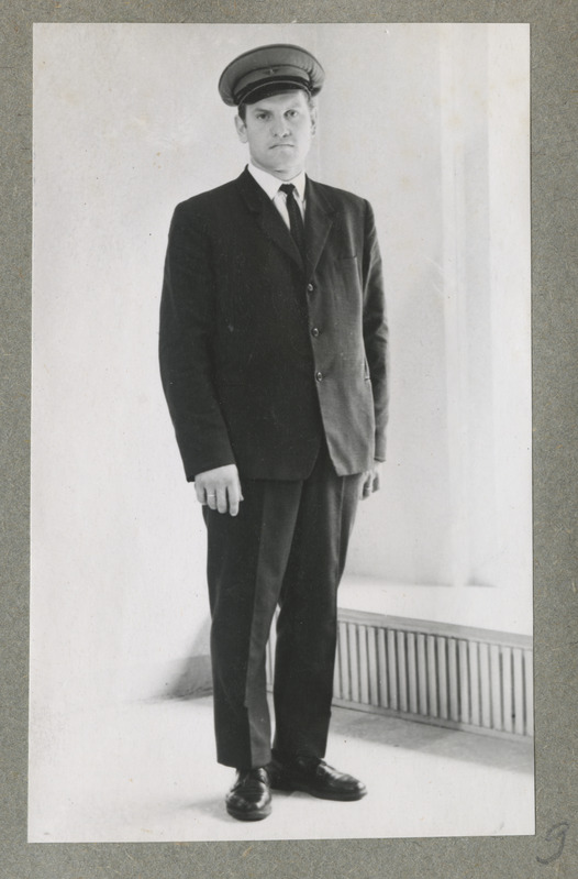 Bussijuhi vormiriietus