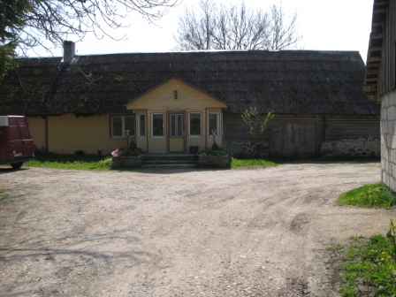 Esiküla küla Ado-Tooma talu rehemaja