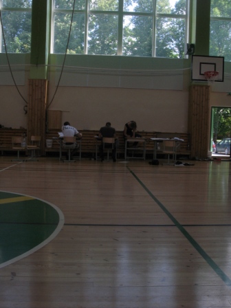 EKA mõõdistamispraktika laager Mäetaguse koolimaja spordisaalis