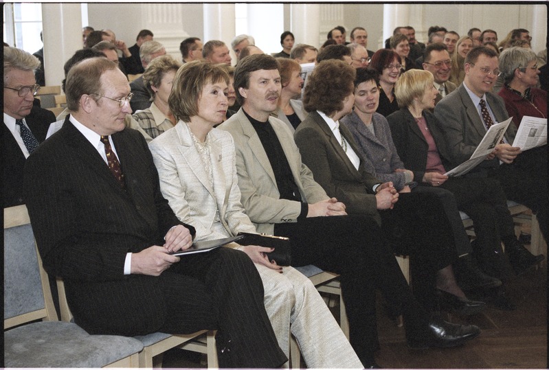 Tartu Ülikooli rektori valimised aulas, 28. veebr. 2003