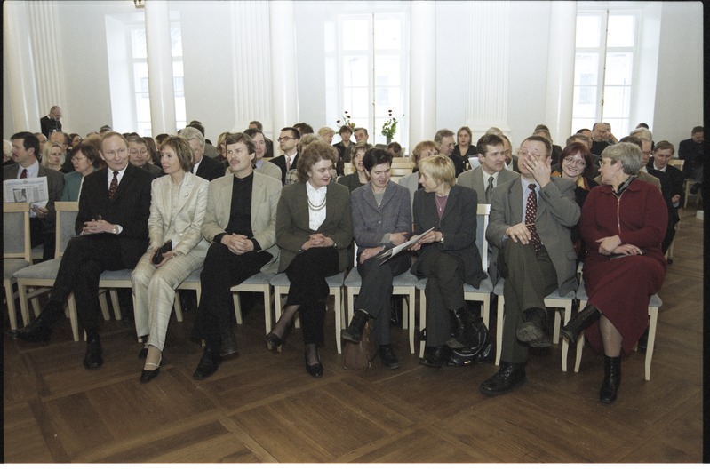 Tartu Ülikooli rektori valimised aulas, 28. veebr. 2003