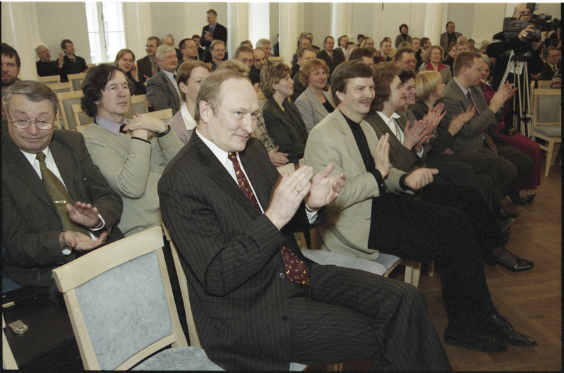 Tartu Ülikooli rektori valimised aulas, 28. veebr. 2003