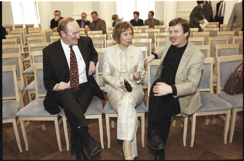 Tartu Ülikooli rektori valimised aulas, 28. veebr. 2003