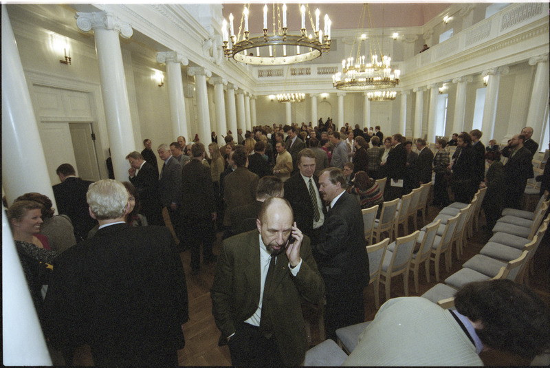 Tartu Ülikooli rektori valimised aulas, 28. veebr. 2003