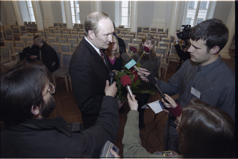 Tartu Ülikooli rektori valimised aulas, 28. veebr. 2003