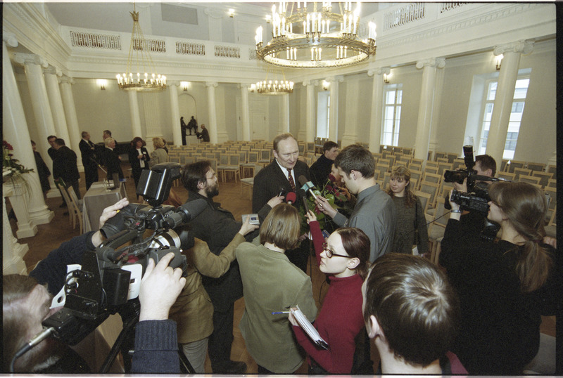 Tartu Ülikooli rektori valimised aulas, 28. veebr. 2003