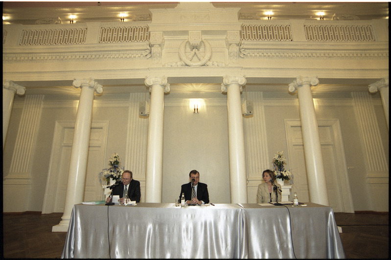 Rektorikandidaatide debatt Tartu ülikooli aulas, 25. veebr. 2003
