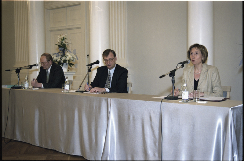 Rektorikandidaatide debatt Tartu ülikooli aulas, 25. veebr. 2003