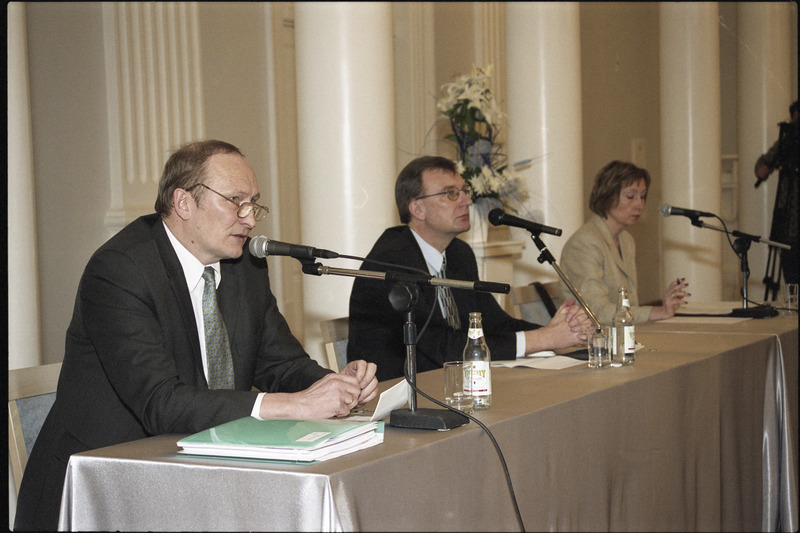 Rektorikandidaatide debatt Tartu ülikooli aulas, 25. veebr. 2003