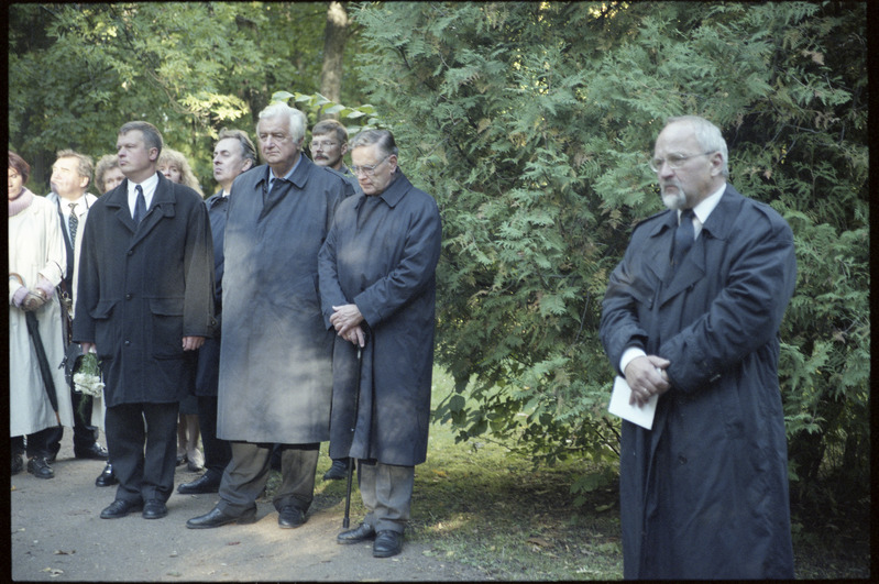Külalisprofessor TÜ aulas ja TÜ kalmistupäev septembris 1997