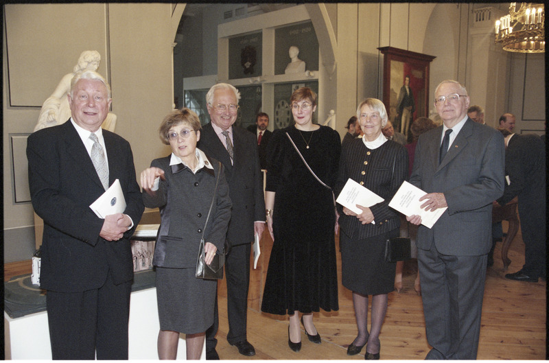 TÜ trükised ja Rahvusülikool 78 pidulik aktus aulas  detsember 1997