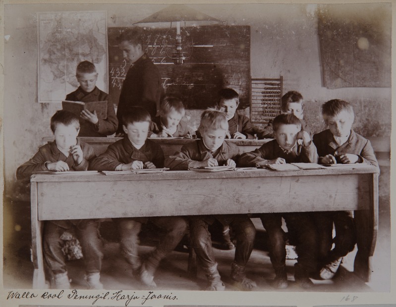 Vallakool Peningil, Harju-Jaanis.