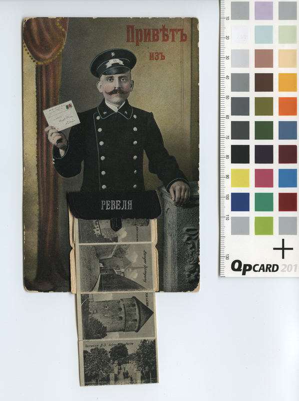 Pildivoldikuga postkaart: postiljon kirjakotiga, milles voldik 10 Tallinna-vaatega.
