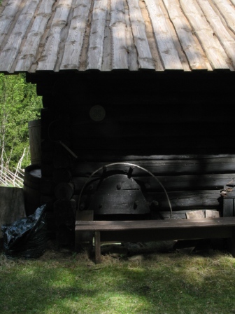 Malvaste küla Mihkli muuseumi sauna nurk ja loogapakk