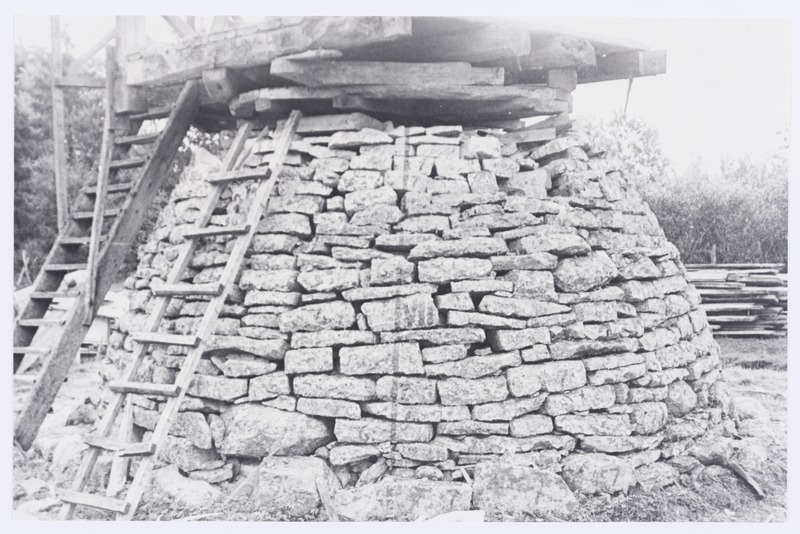 Annuse talu pukktuulik, tuuliku jalg