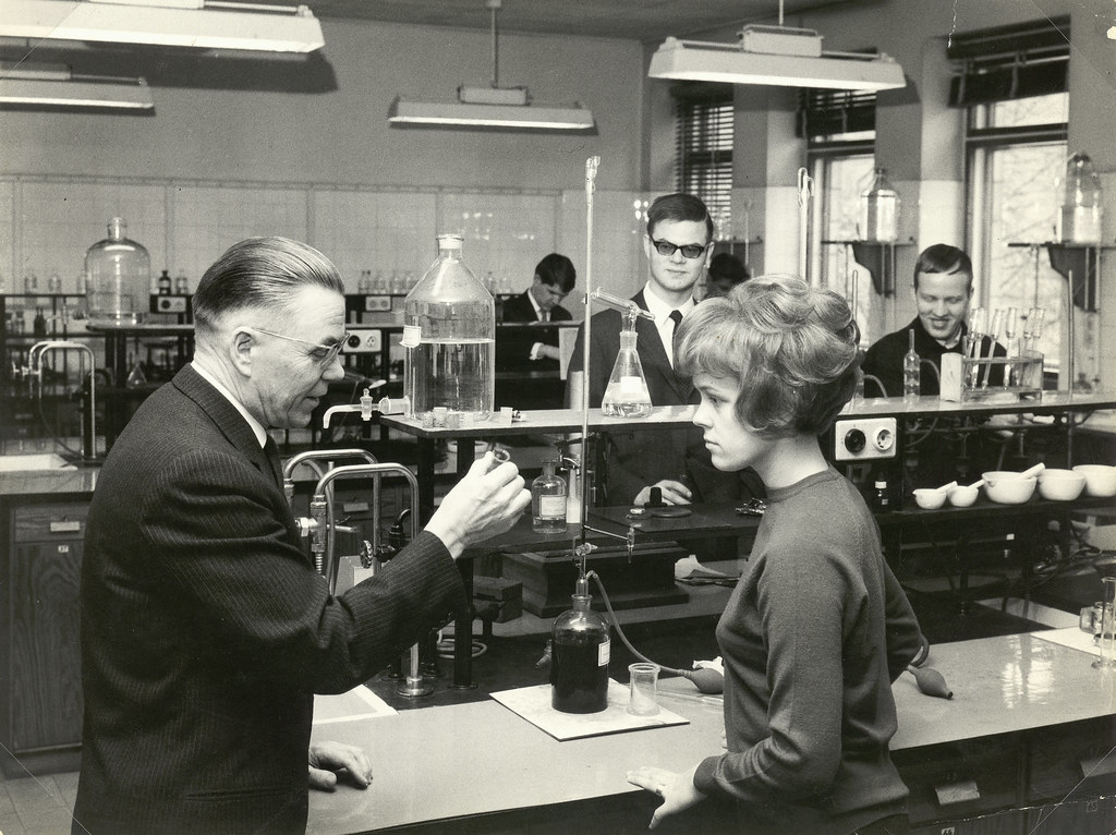 A laboratory course