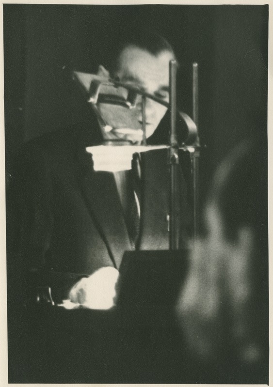 Professor Albrecht Altma füüsika loengut pidamas, 1961