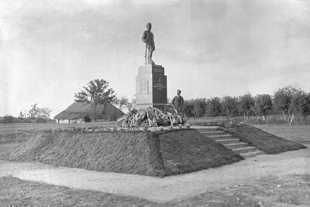 Pilistvere Vabadussõja mälestusmärk