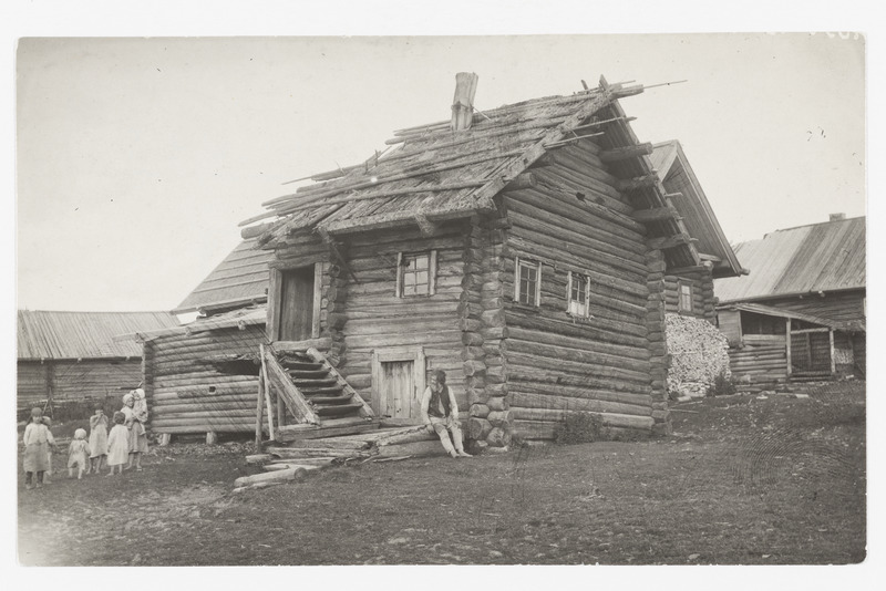 Vepslased talumaja juures, 1926. a