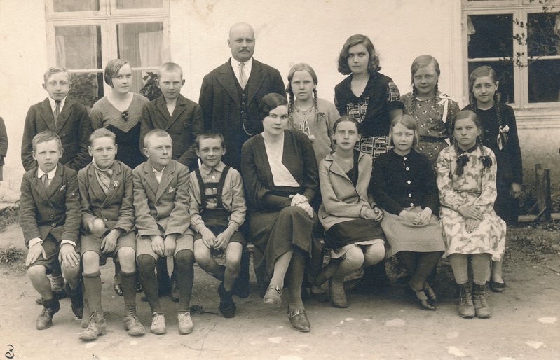 Einmanni algkooli õpilasi 1933