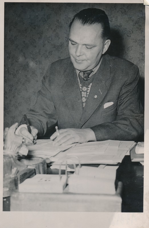 E. Vilde nim kolhoosi esimees August Lepasaar