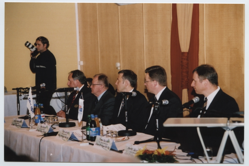 pressikonverents pärast parvlaeva "Victoria" ristimistseremooniat