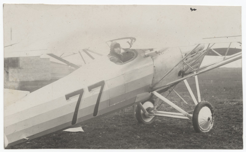 Lennuk GL-22 nr 77