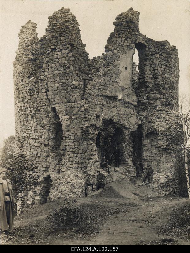Russian military personnel in the ruins of Wenden (Cesis) Orthodox, autumn 1917.