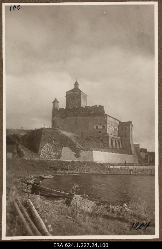 View of Narva Hermann Castle; Photo 1. Number of photo positives in the air force auction