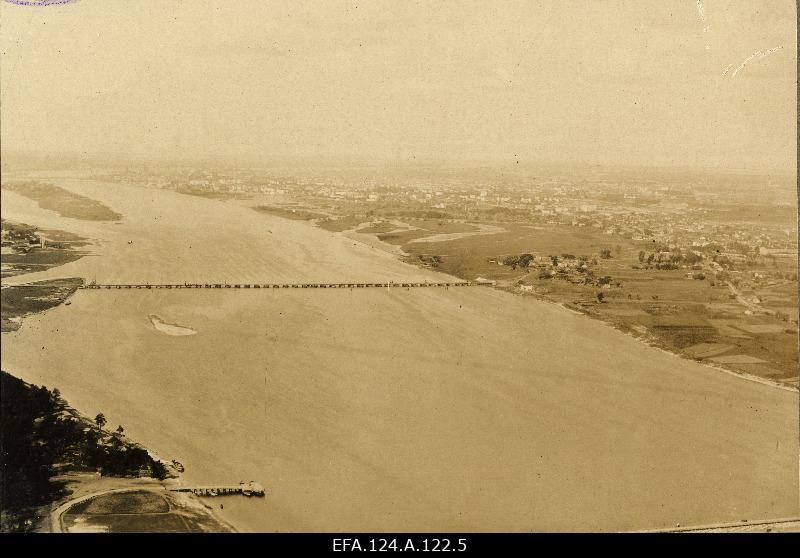 From the Ponton Bridge of Aerofoto over the Daugava River airport and the Kuznetsov factory in the suburb of Riga [1916].