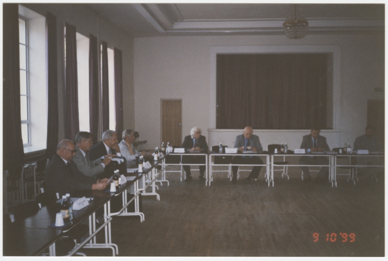 Merendusorganisatsioonide ümarlaud Tallinna Merehariduskeskuses.
10.09.1999